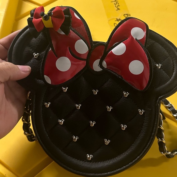 Loungefly Minnie Mouse Leather Quilted Studded Purse - Picture 3 of 4